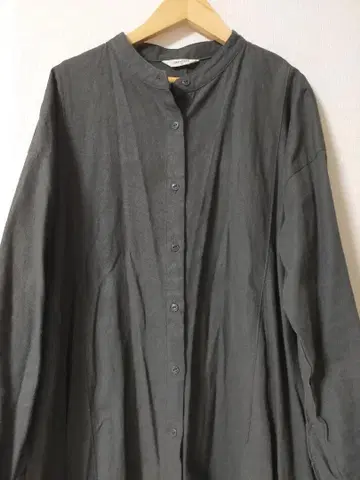 스튜디오 클립 A라인 앞 버튼 원피스 블랙 계열 카키