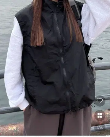 블랙 나일론 베스트 루즈핏