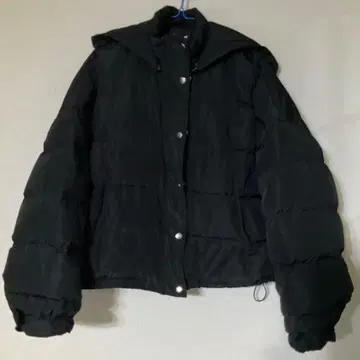 jouetie 블랙 숏 기장 다운 자켓 블랙 후드 다운