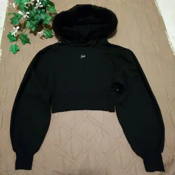 Rady 블랙 크롭 후드티