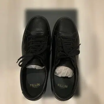 FILLIN 블랙 스니커즈