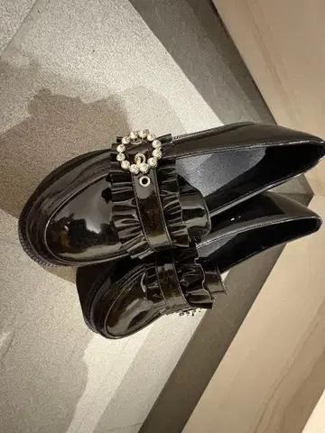 ROJITA 블랙 프릴 양산형 지뢰 신발