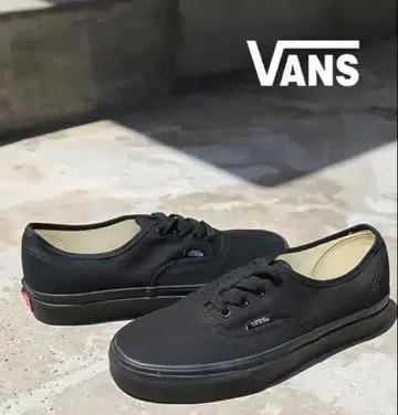 VANS 블랙 로우컷 스니커즈