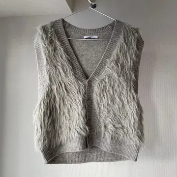 [ ASTRAET ] 샤기 V넥 베스트