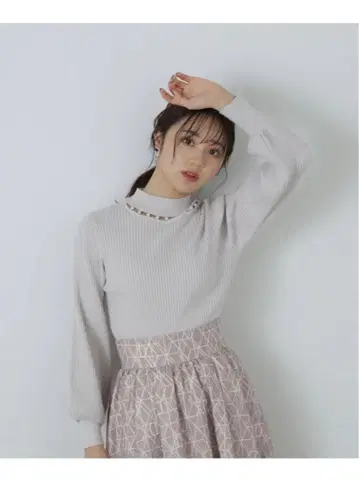 랜덤 펄 니트 프로포션 바디 드레싱