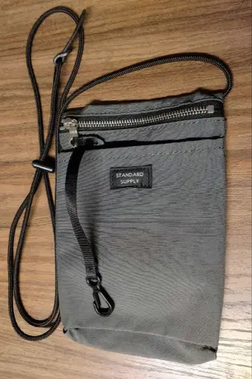 스탠다드서플라이 슬링 퍼스 M 스틸 그레이 북유럽 생활 잡화점