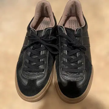 REPRODUCTION OF FOUND 저먼 트레이너 41