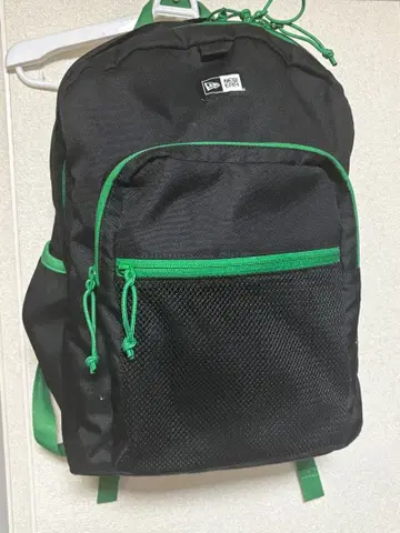 블랙/그린 백팩