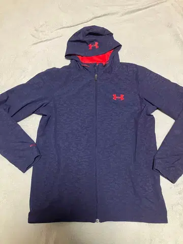 언더아머 콜드기어 트리코 후디 후드티