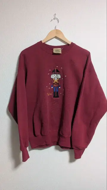 90s 호두까기 인형 자수 버건디 맨투맨 L~XL 사이즈