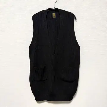 블랙 V넥 니트 베스트