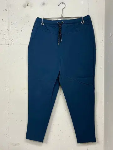 새상품급 CAMBIO 소프트 스트레치 원단 팬츠 M 네이비