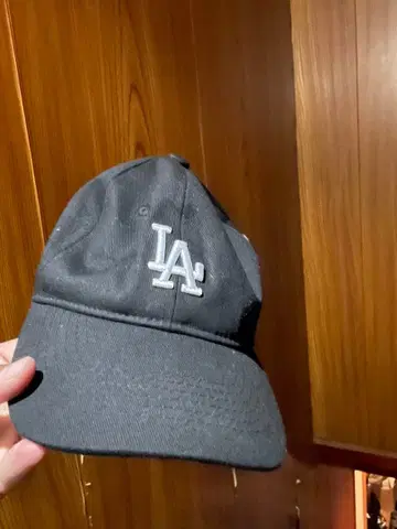 LA 로고 블랙 야구 모자
