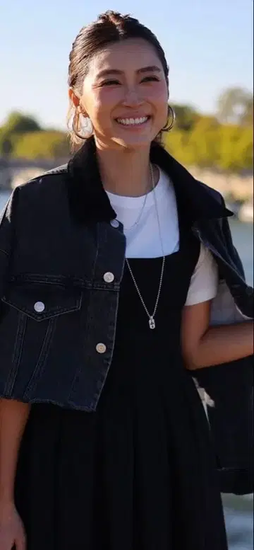 택 포함 새상품 gypsohila Cropped Denim Jacket