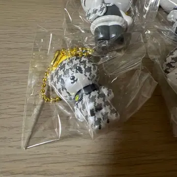 타이니 참 마스코트 키링 하운드투스 체크