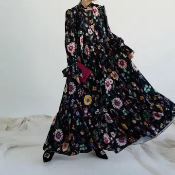 꽃무늬 플레어 롱 원피스 FREE 깔끔 엘레강트