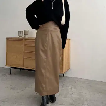 에코 가죽 | 라인 스커트