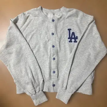 로페피크닉 x MLB 콜라보 맨투맨 가디건