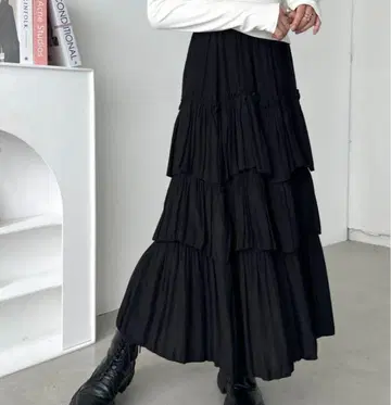 CLEA 클레어 I라인 개더 티어드 롱 스커트 F 사이즈