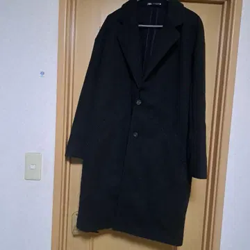 블랙 체스터 코트 2버튼