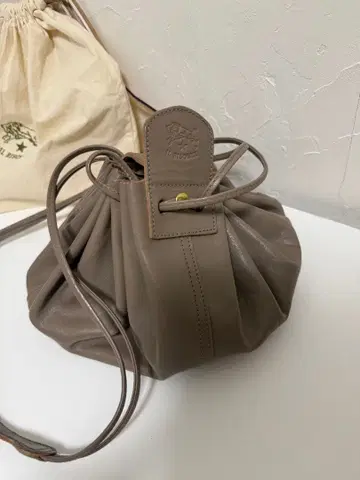 새상품급 일비종떼 크로스백