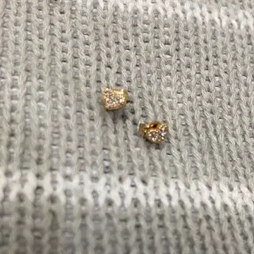 하트 모양 귀걸이