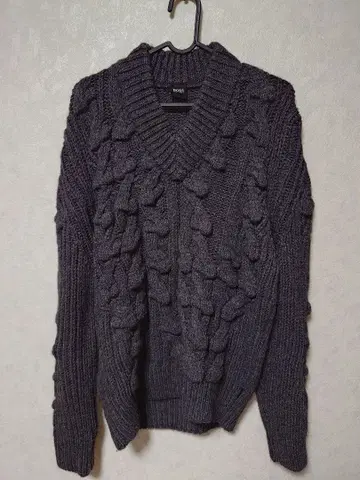 HUGO BOSS 다크 그레이 V넥 니트 스웨터 남성용 S