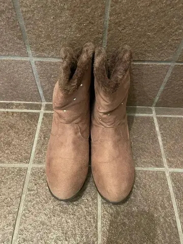 브라운 퍼 어그 부츠 23.5cm