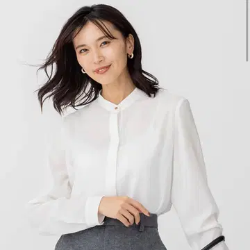 23구 큐어셀 트윌 스탠드 카라 블라우스