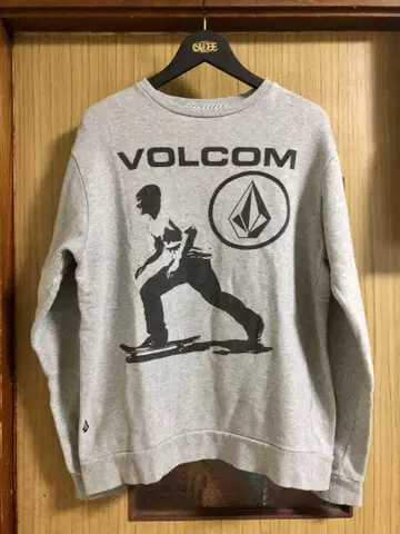 VOLCOM 맨투맨