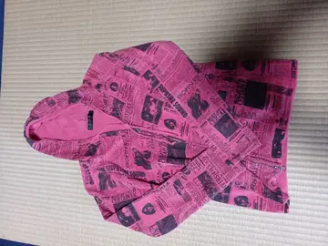 VIVARAI 신문 프린트 후드 부착 후드티