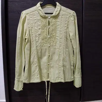 HUMAN WOMAN M 사이즈 긴팔 셔츠