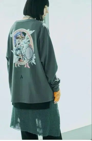 완판템 오카모토 키타로 x AIVER 원더랜드 롱 TEE 백 프린트 M