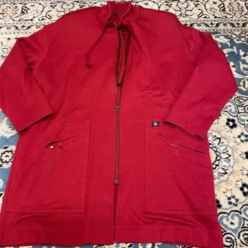 토피즈 빨간색 집업 자켓