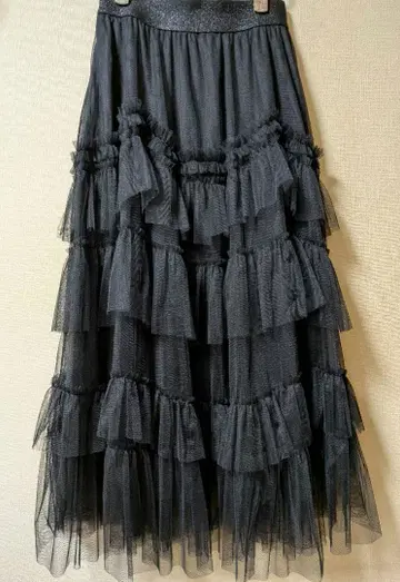 비비안 탐 롱 스커트 튤 디자인 화려한 볼륨 디자인