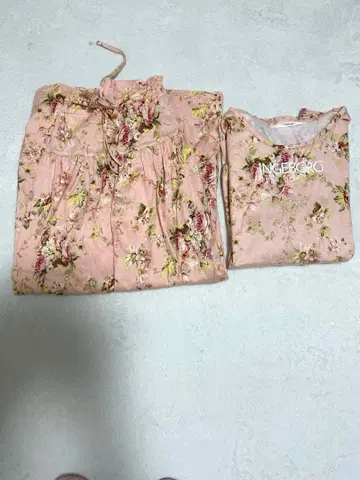 잉게보그 꽃무늬 티셔츠 세트