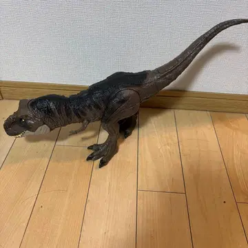 가동식 다크 브라운 티라노사우루스 피규어