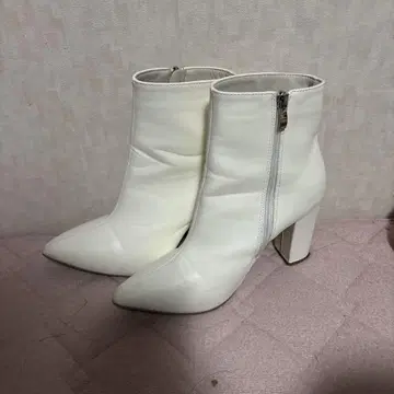 SHEIN 숏부츠 화이트 23.5cm