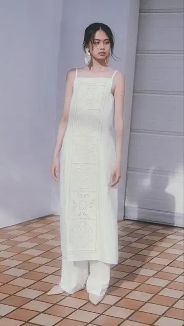 [새상품 완판템] ZARA/린넨 자수 원피스 ZW COLLECTION/S