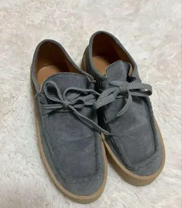 그레이 스웨이드 모카신