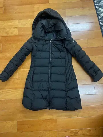 TATRAS 블랙 다운 자켓 후드 부착