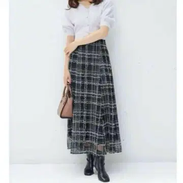 머큐리 듀오 체크 자수 플레어 스커트