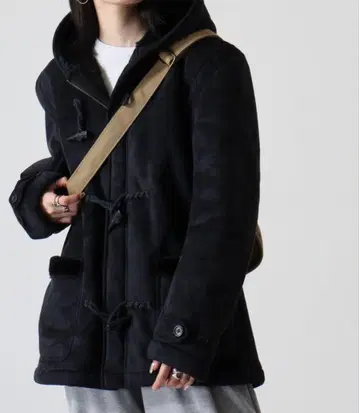 Ree&Mee 페이크 무스탕 숏 더플 코트