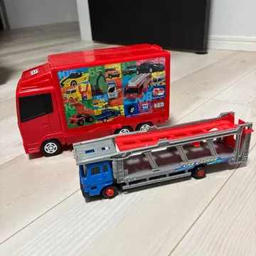 토미카 월드 정리 트럭 & 캐리어카 세트