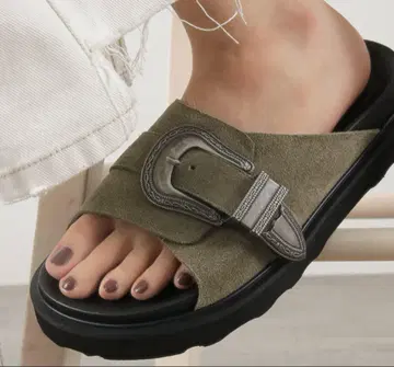 MOHI (모히) 버클 스웨이드 샌들 미사용 새상품