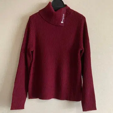 엠즈 그레이시 로고 마크 포함 터틀 니트