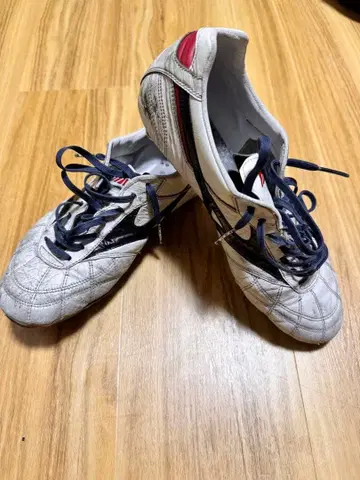 미즈노 모렐리아 축구화 화이트/블랙