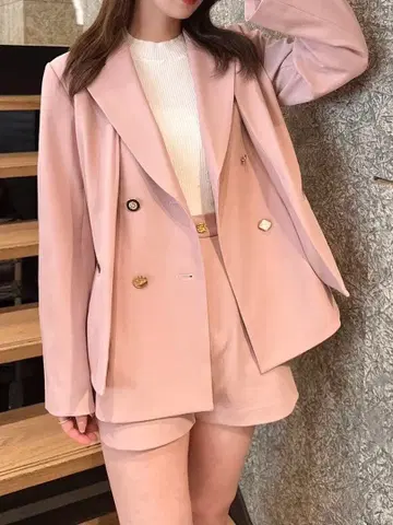 핑크 더블 브레스트 자켓 숏팬츠 셋업