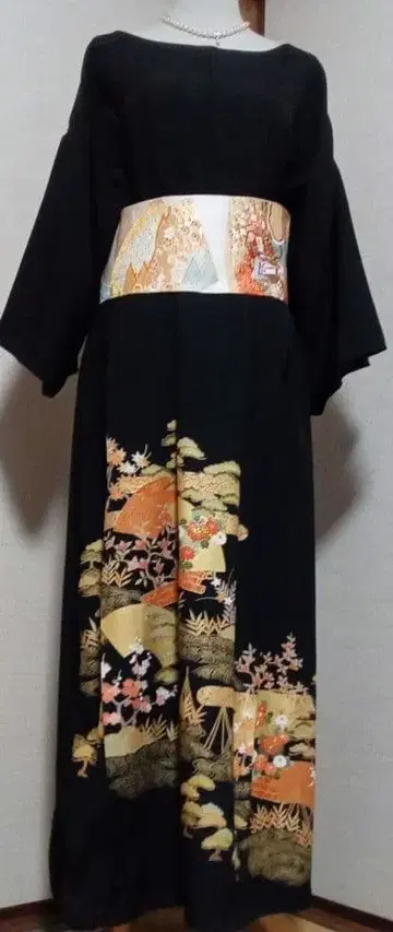 블랙 전통 예복 기모노 리메이크 원피스 금채 금 자수 오비 벨트 포함