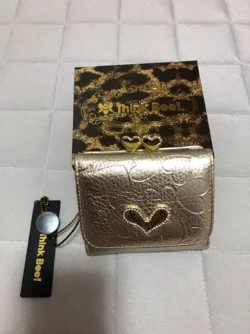 Think Bee! 새상품 골드 3단 폴더형 지갑 공휴일 한정 가격